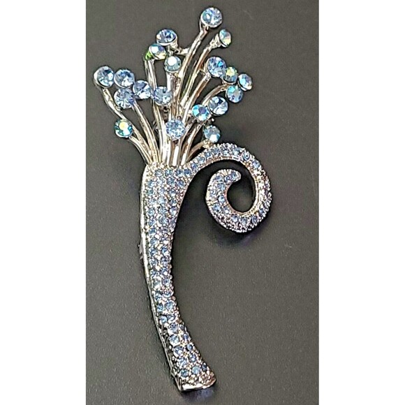 Vintage Brooch with Blue Rhinestones & Aurora Borealis Stones - Elegant Retro - Picture 2 of 4